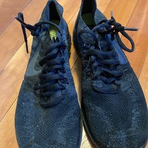 Nike flyknit size 7